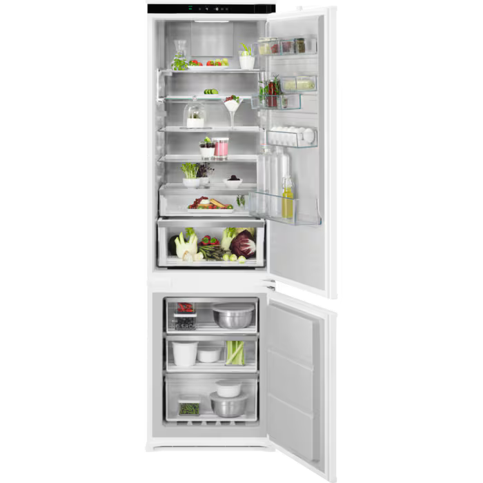 AEG 8000 Series Freestanding Fridge Freezer - White - E rated - NSC8M191DS